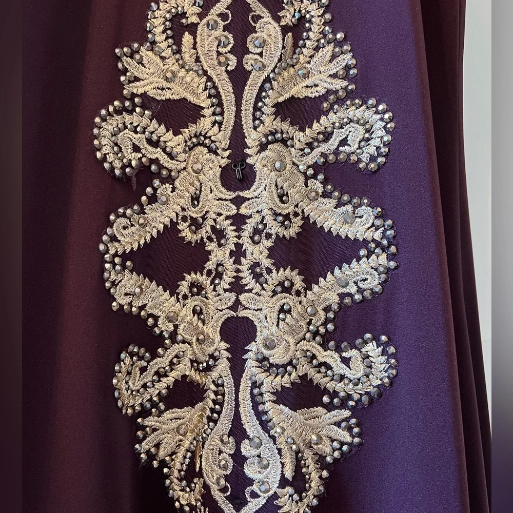 Charlotte Fashion Burgundy & Gold Embellished Gown – Size 10 - Picture 12 of 15